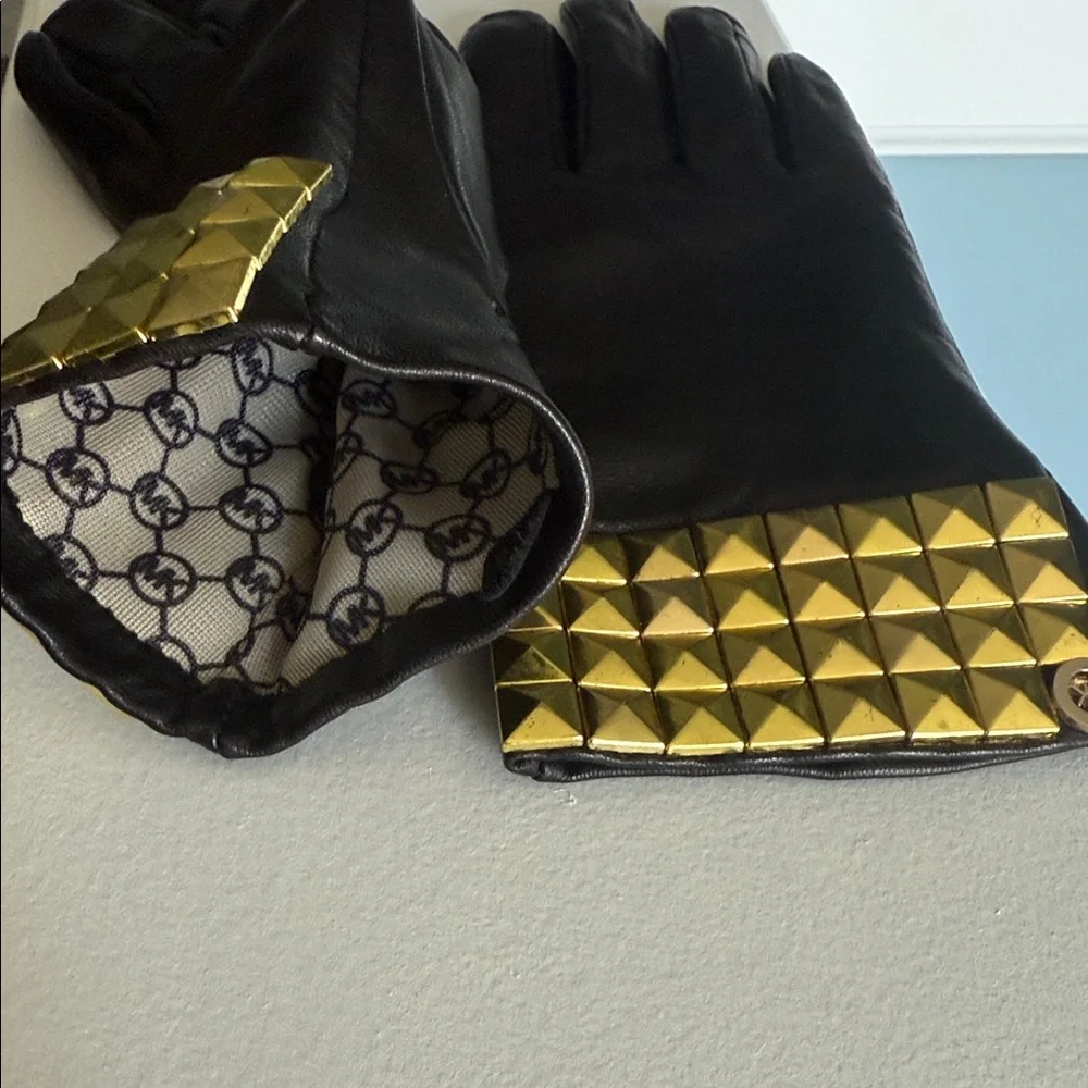 MICHAEL Michael Kors Black Gloves with Gold Accents new without tags - Picture 2 of 6